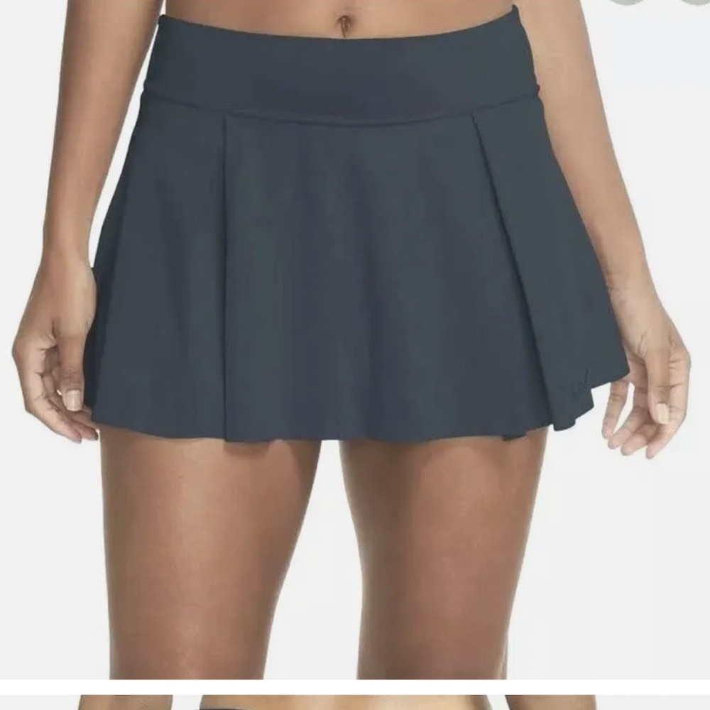 Nike Women's Black Skort